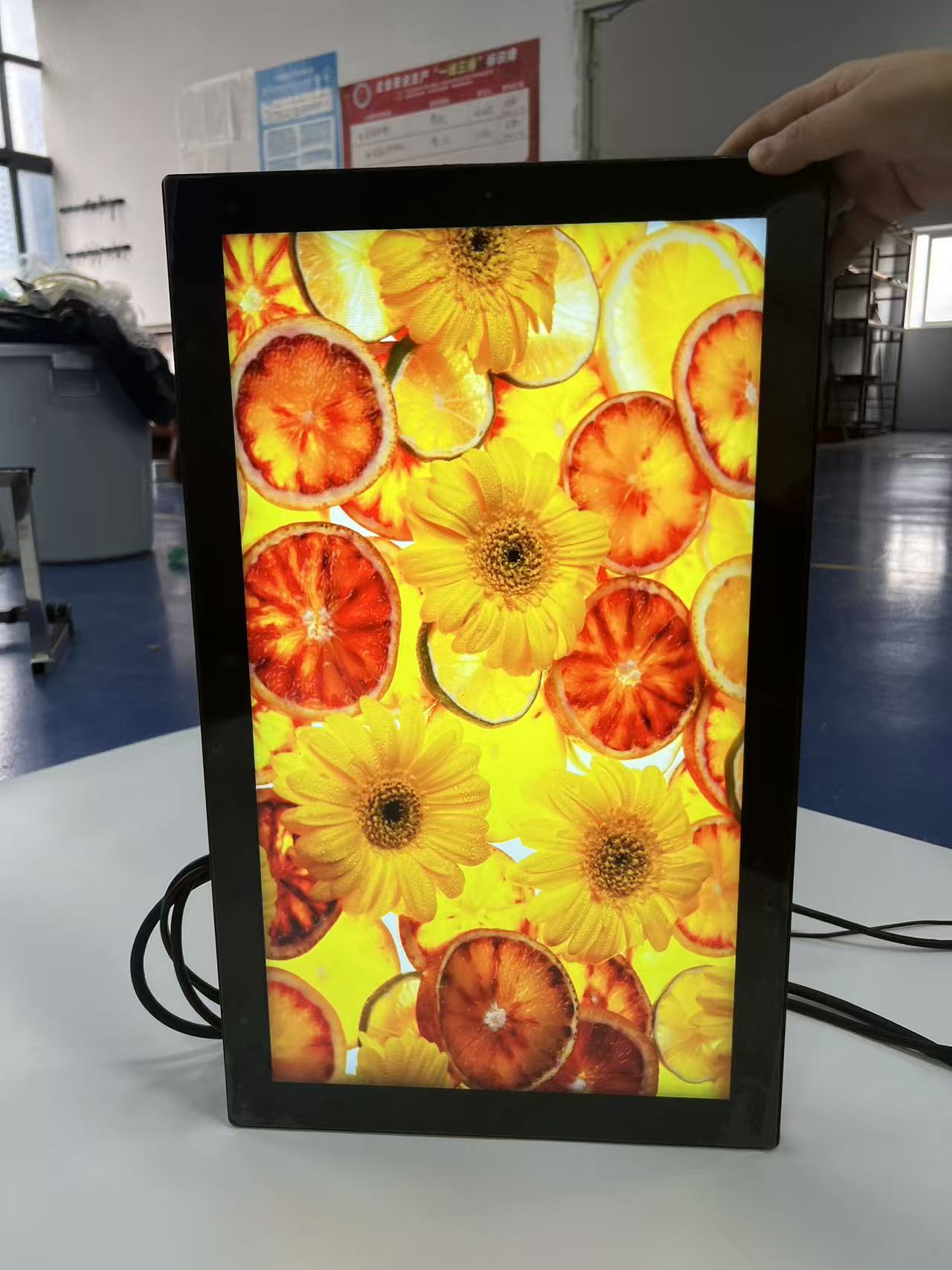 Son şirket blogları hakkında IP67 Su geçirmez Endüstriyel LCD Monitör Dış Kullanım
