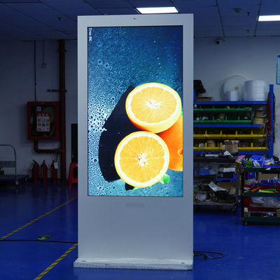 Yerde Dik Dijital Kiosk Ekranı Dikey Dijital İşaret IP65 Su geçirmez ODM
